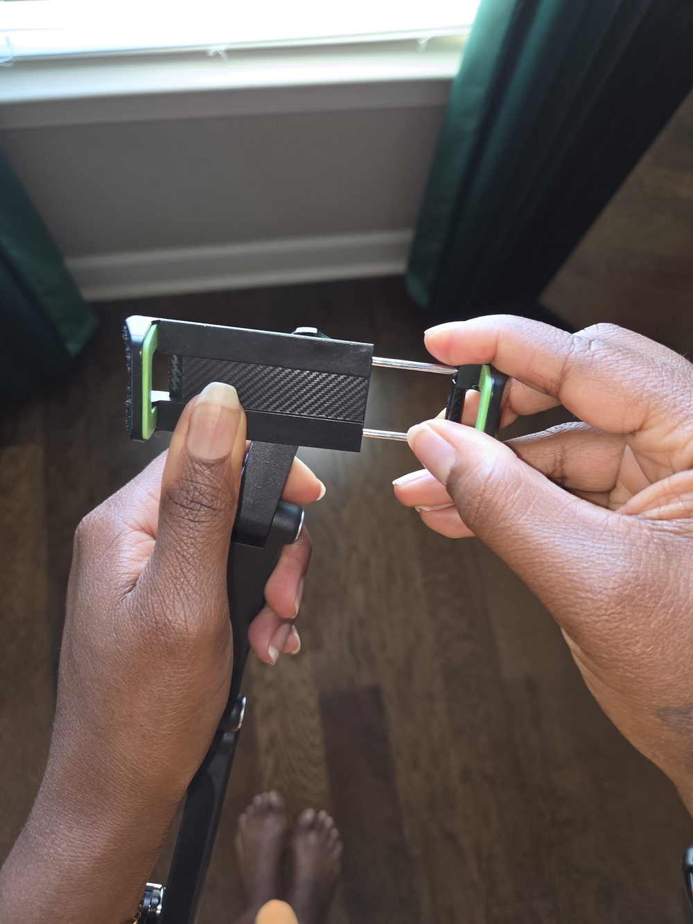 Multi-Scene In-Visor Phone Mount — Black - Picture 5 of 6